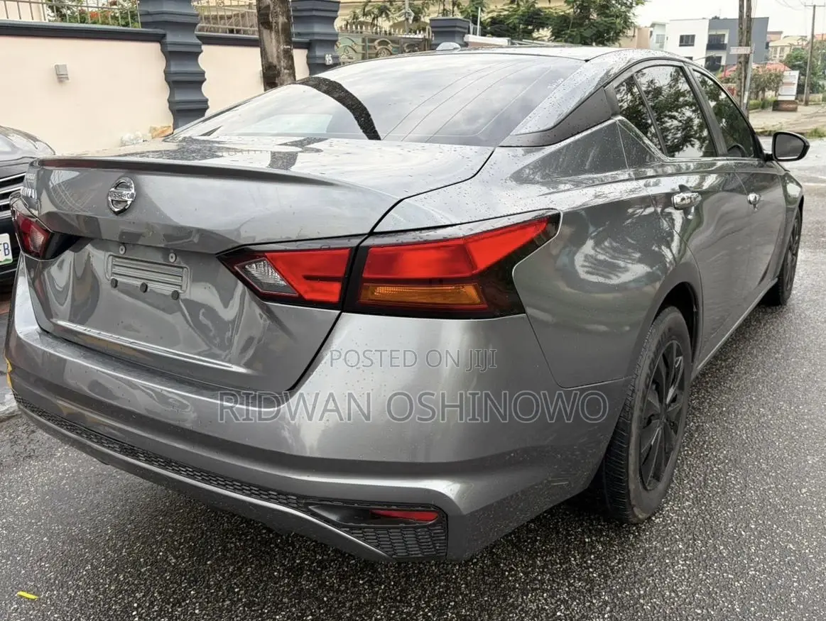 Nissan Altima 2019 Gray