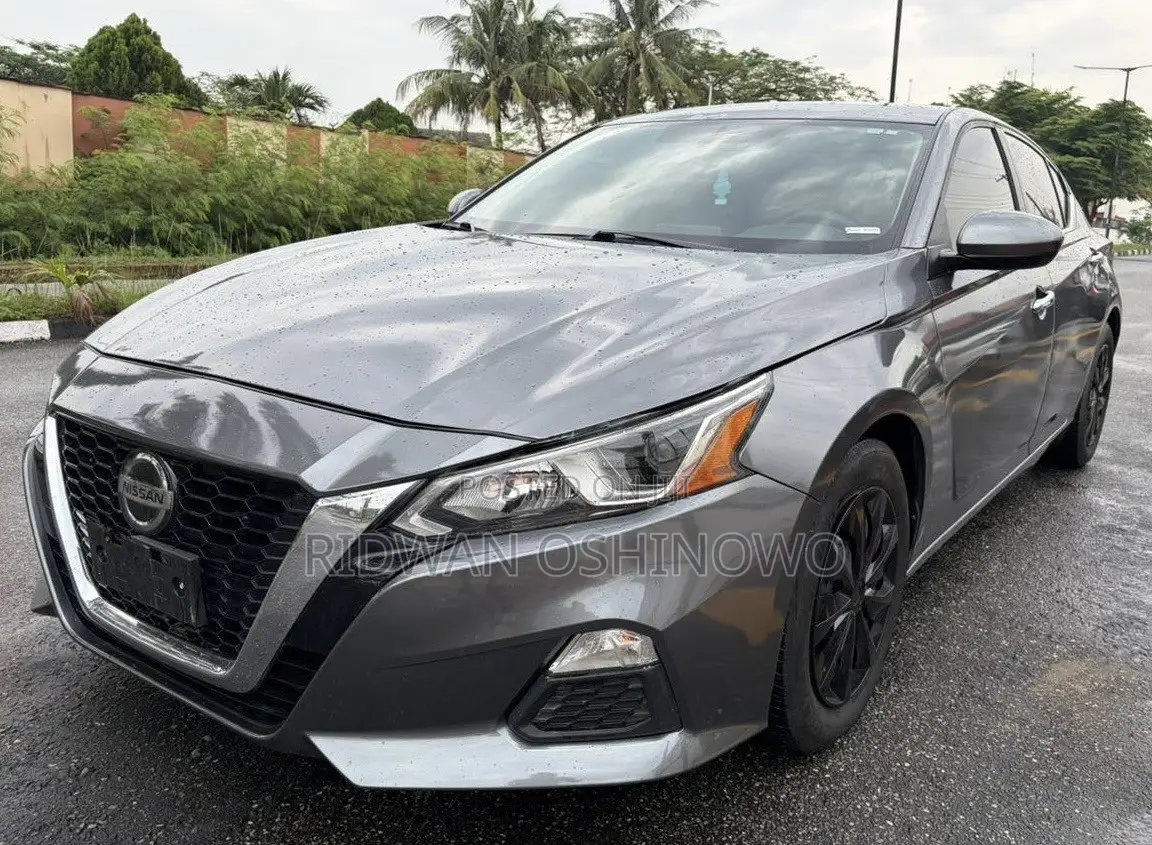 Nissan Altima 2019 Gray
