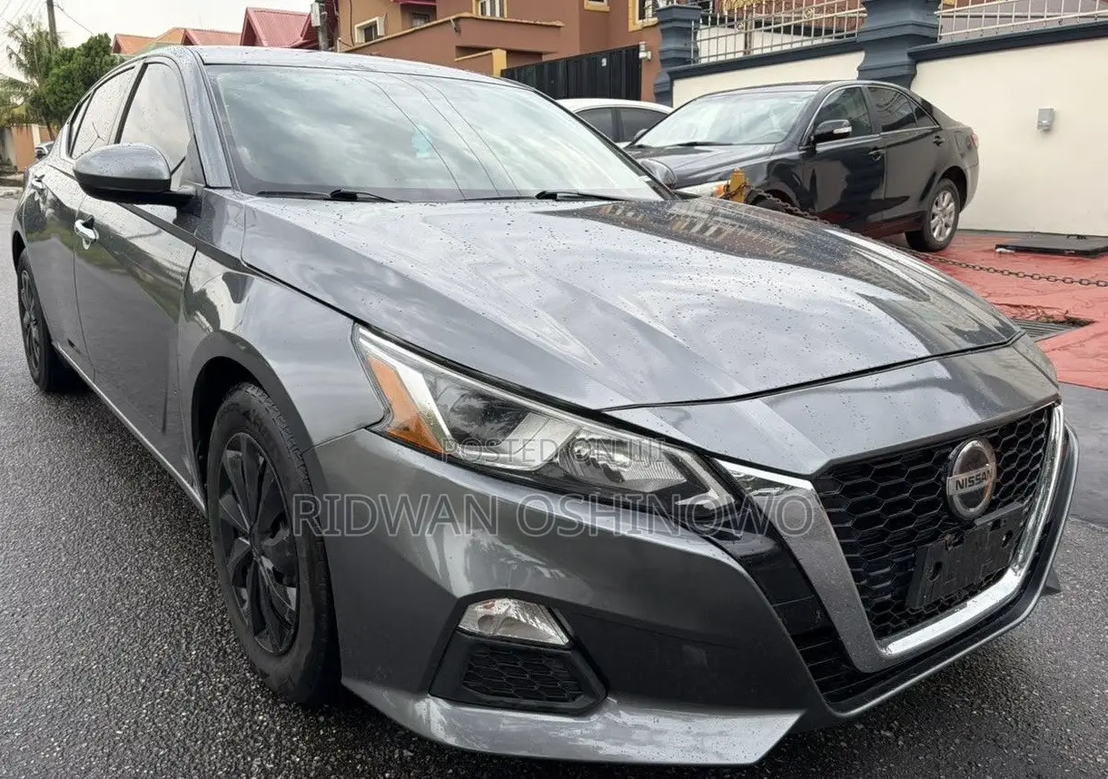 Nissan Altima 2019 Gray