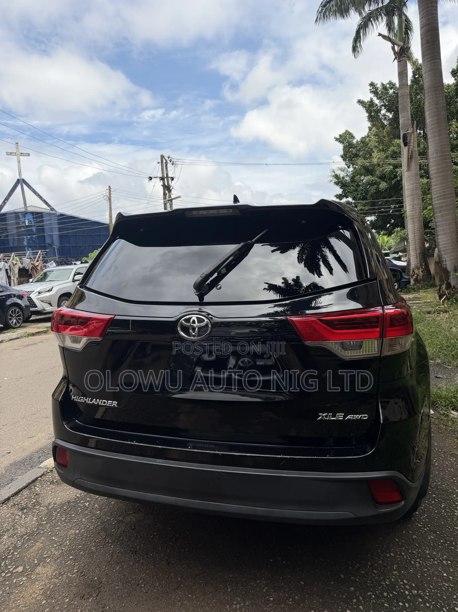 Toyota Highlander XLE 4x2 V6 (3.5L 6cyl 8A) 2018 Black