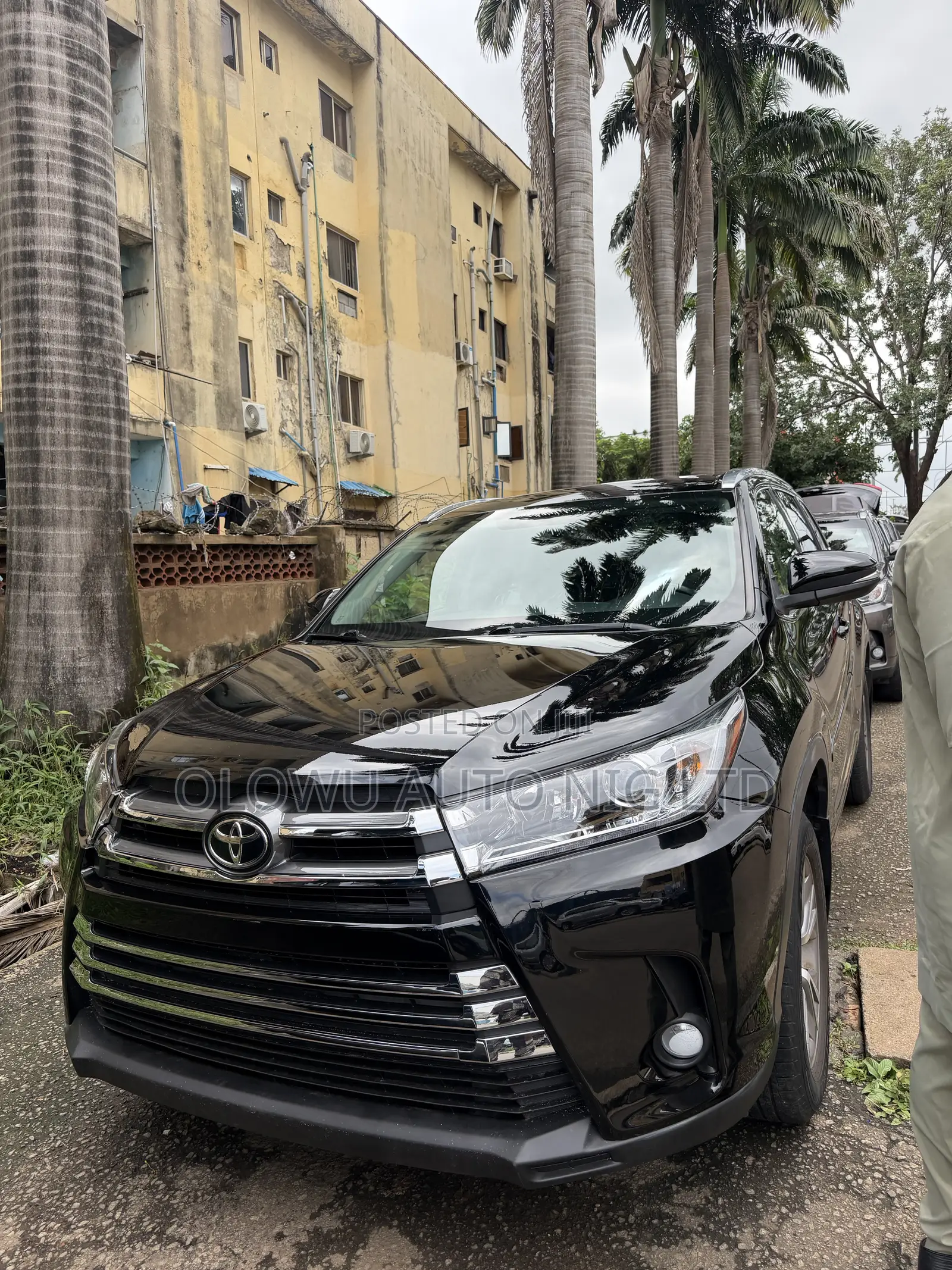 Toyota Highlander XLE 4x2 V6 (3.5L 6cyl 8A) 2018 Black