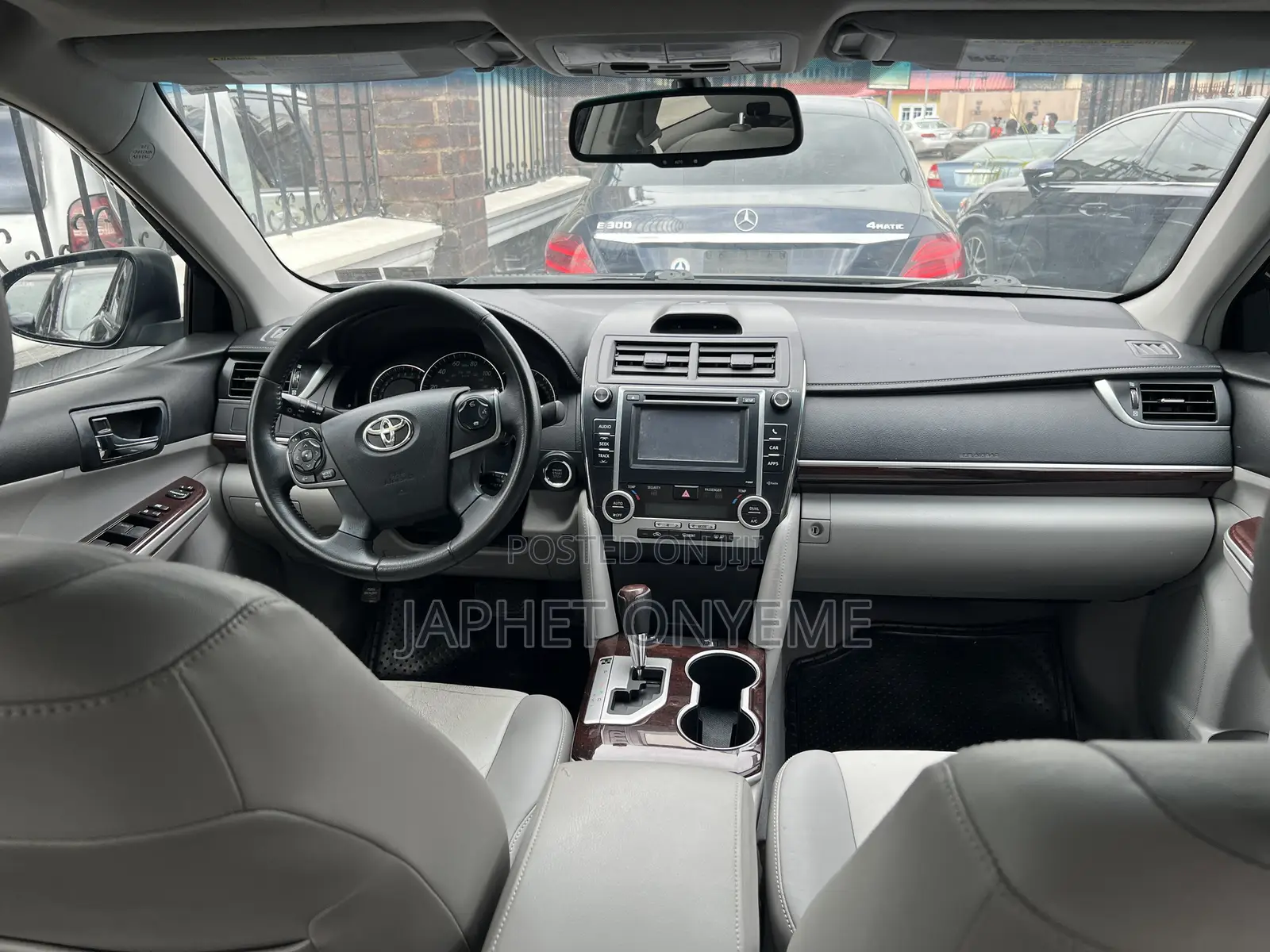 Toyota Camry XLE 4dr Sedan (2.5L 4cyl 6A) 2013 Black