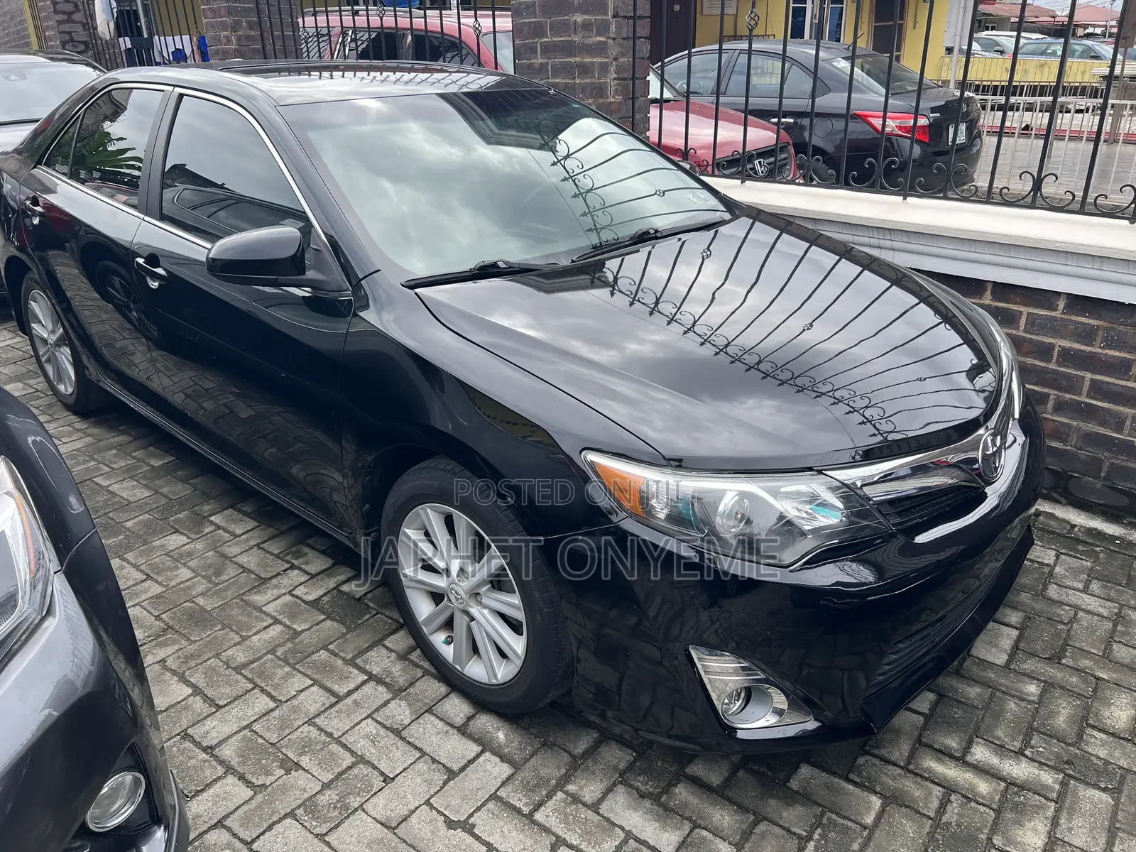 Toyota Camry XLE 4dr Sedan (2.5L 4cyl 6A) 2013 Black
