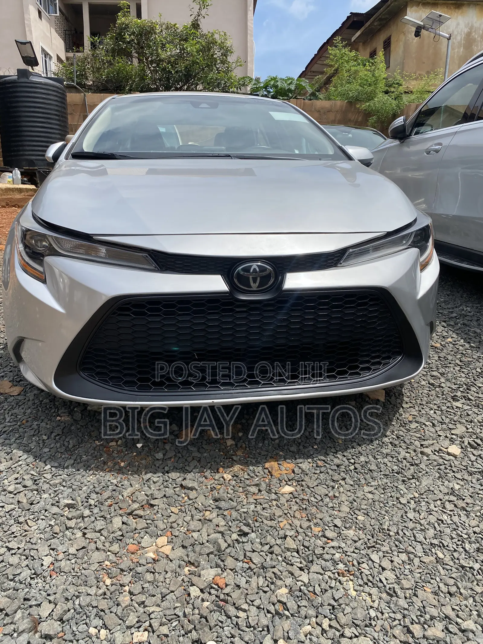 Toyota Corolla LE 2021 Silver