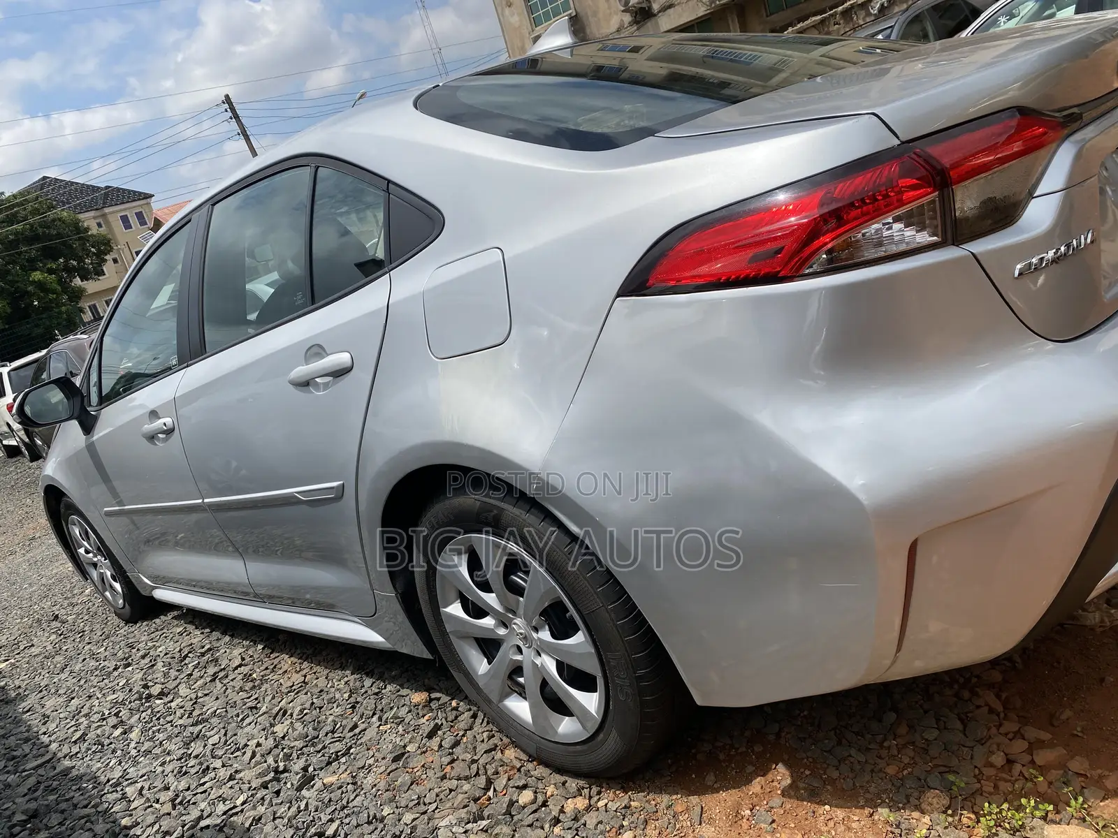 Toyota Corolla LE 2021 Silver