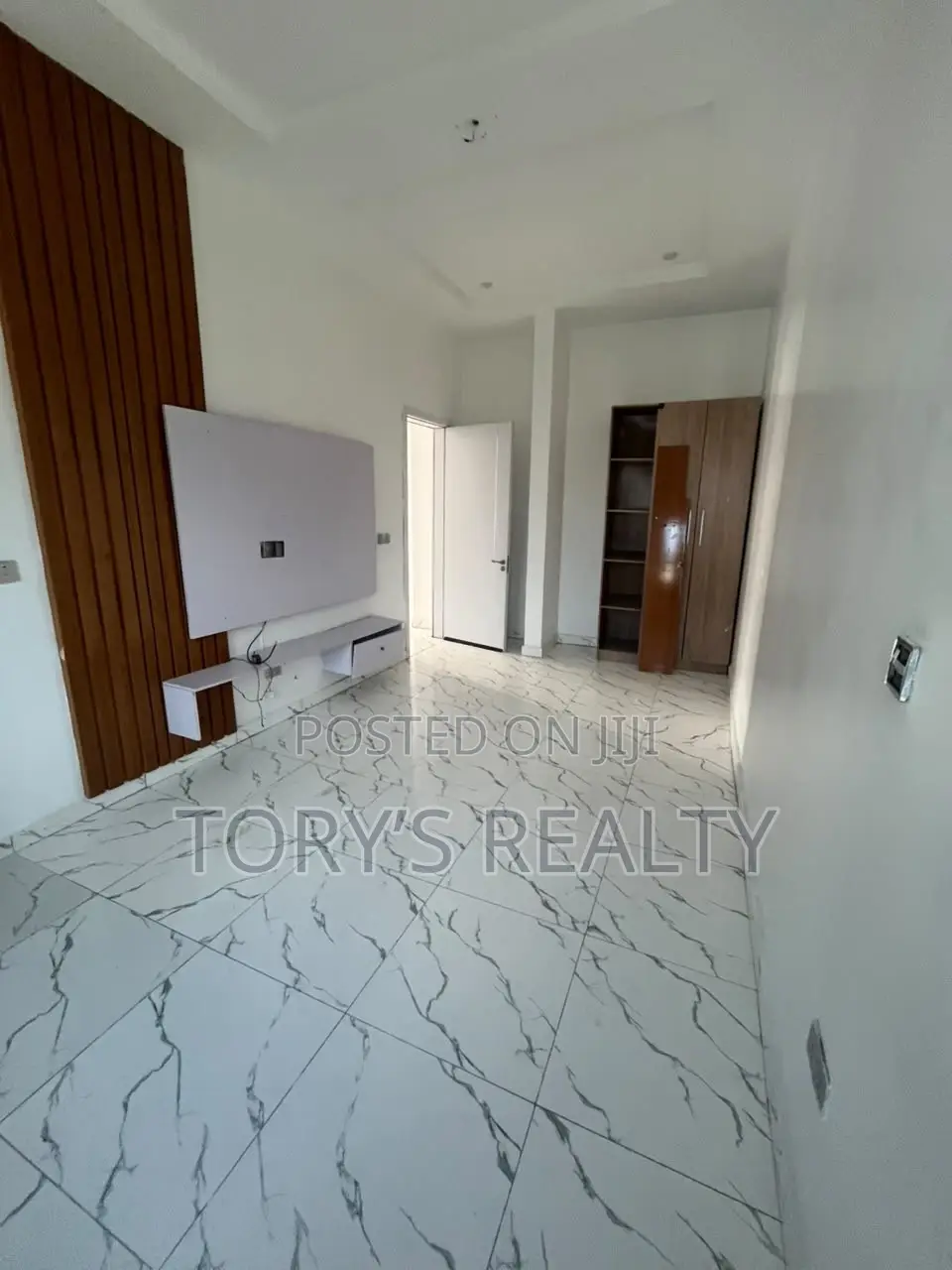4bdrm Duplex in Ikota for rent