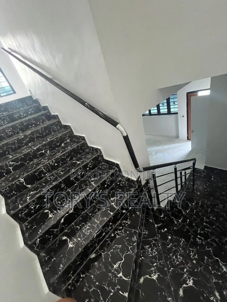 4bdrm Duplex in Ikota for rent