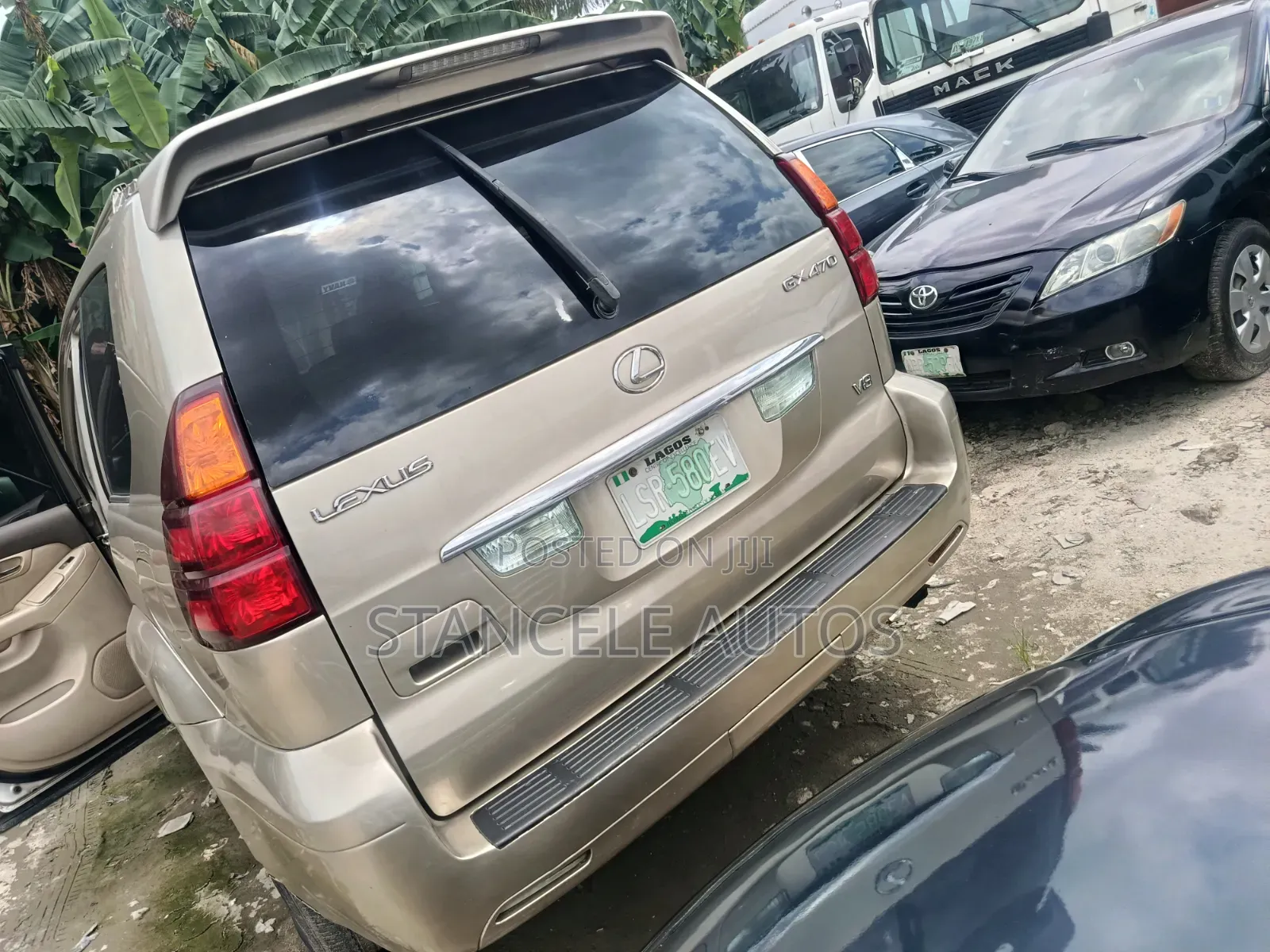 Lexus GX 470 2004 Gold