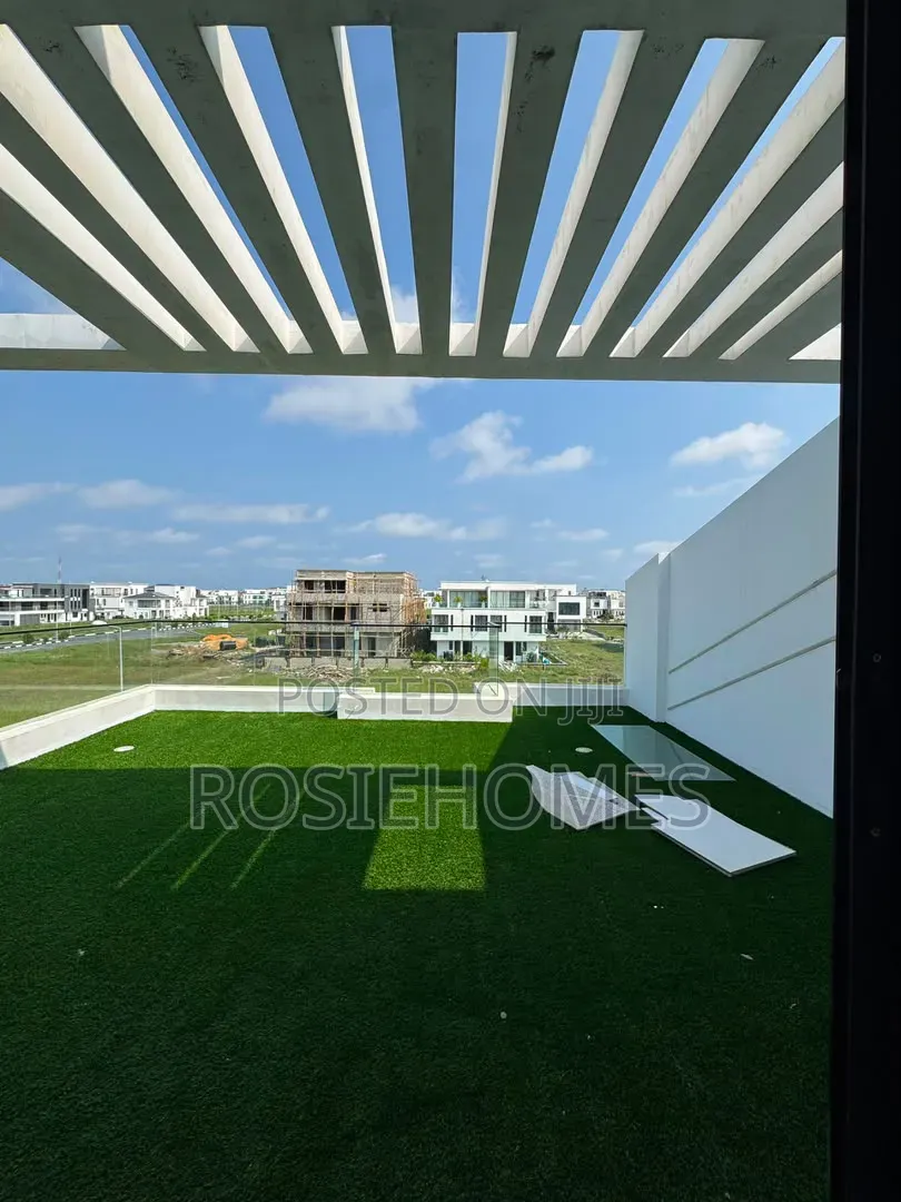 5bdrm Duplex in Cowrie Creek Estate, Ikate for rent