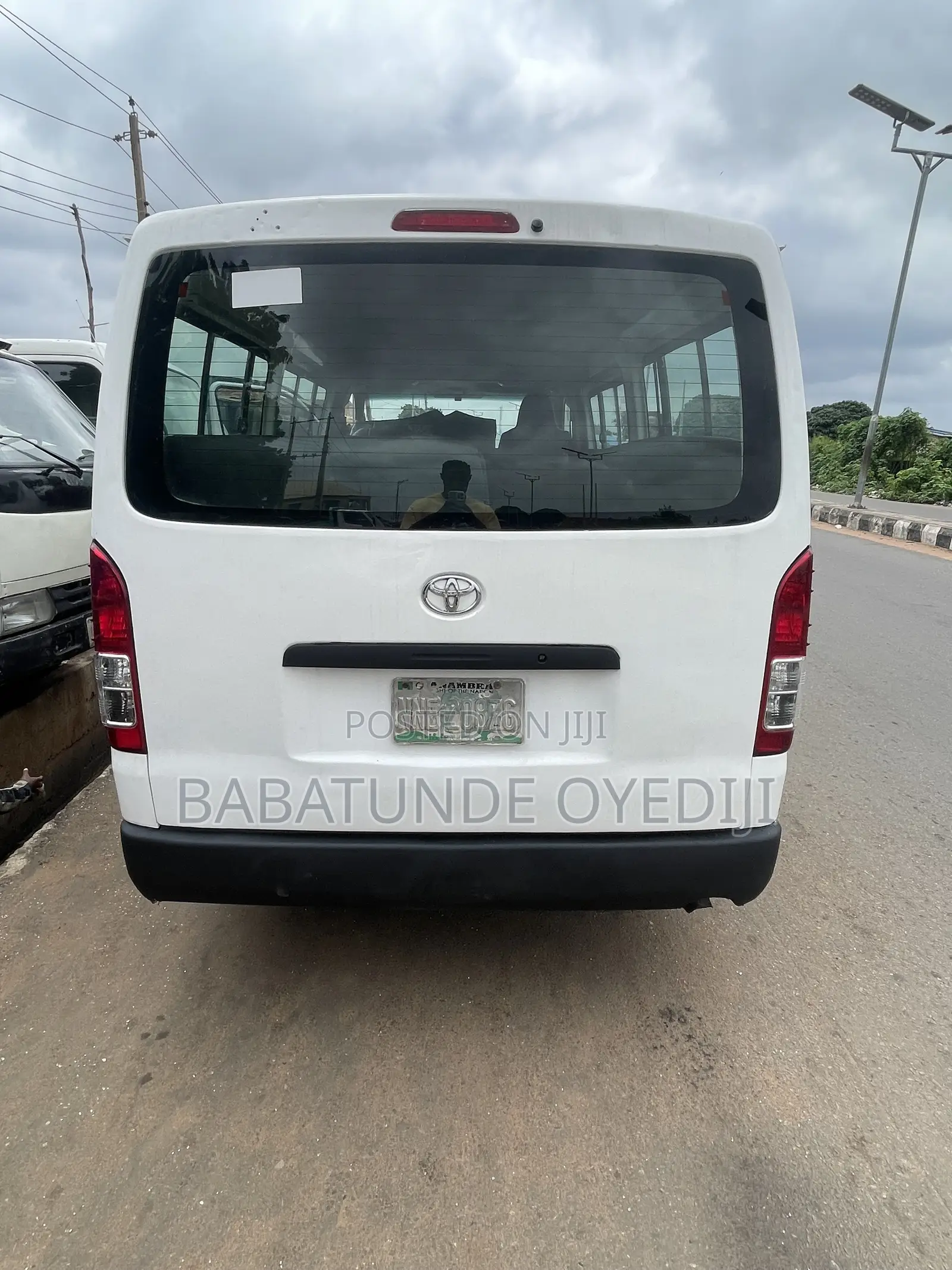 Toyota Grand HiAce 2002 White