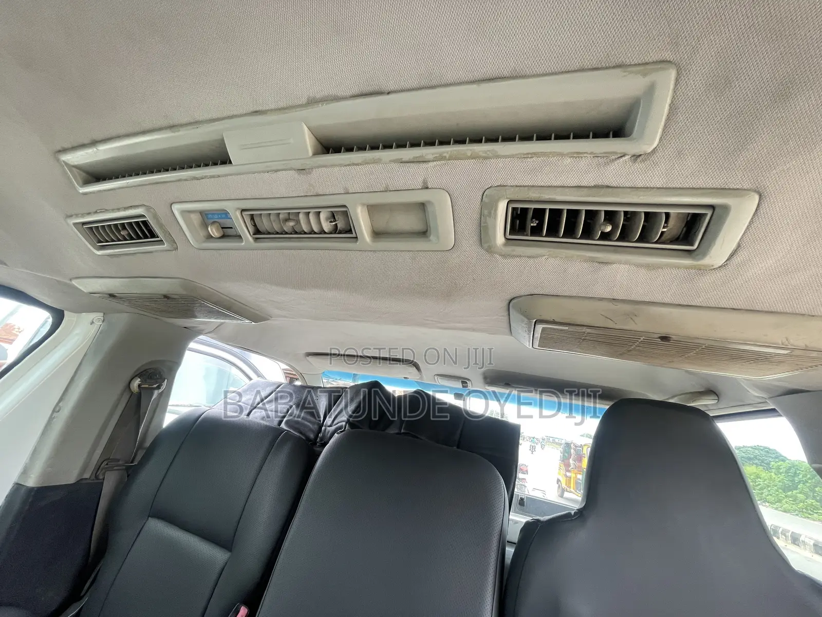 Toyota Grand HiAce 2002 White