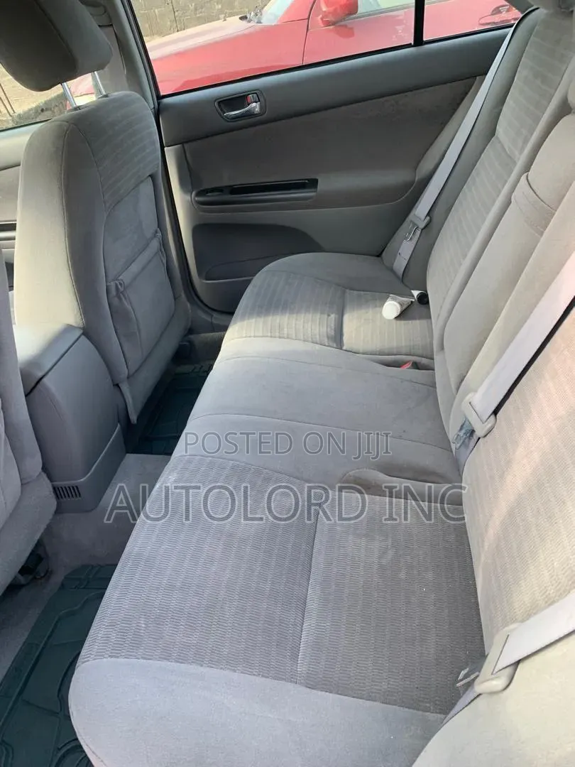 Toyota Camry 2005 Gray