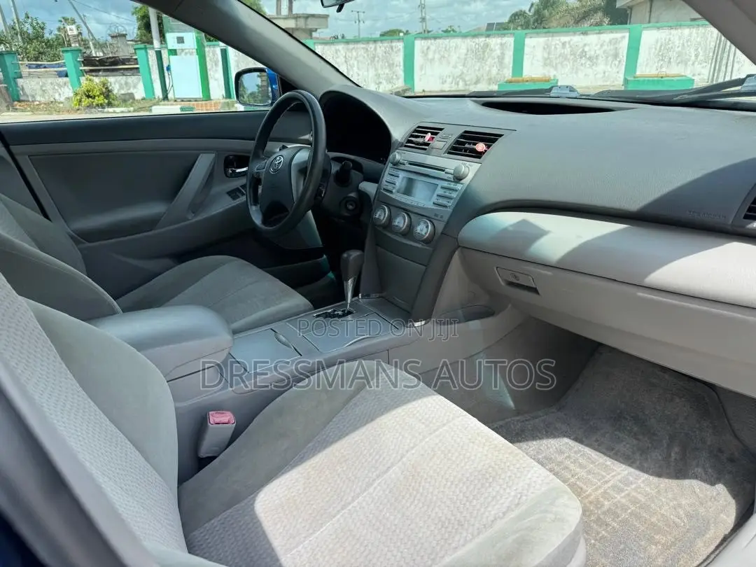 Toyota Camry 2011 Blue