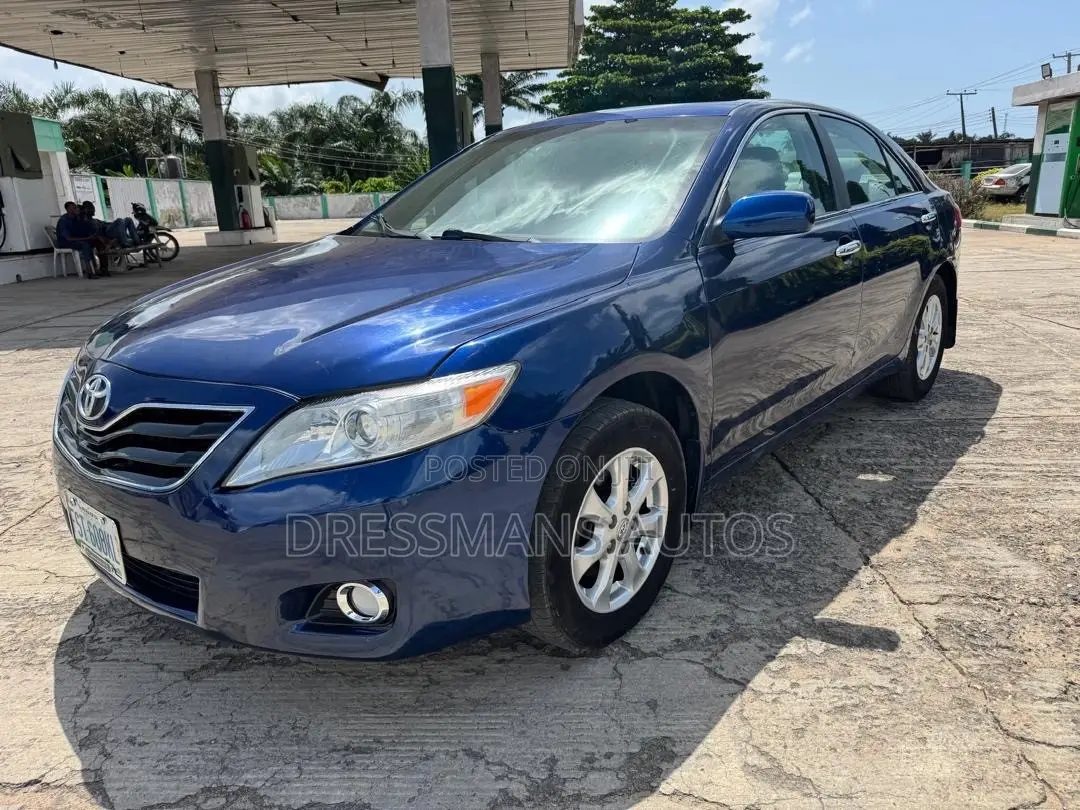 Toyota Camry 2011 Blue