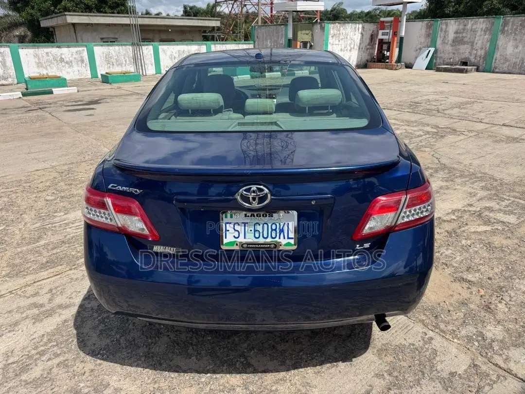 Toyota Camry 2011 Blue
