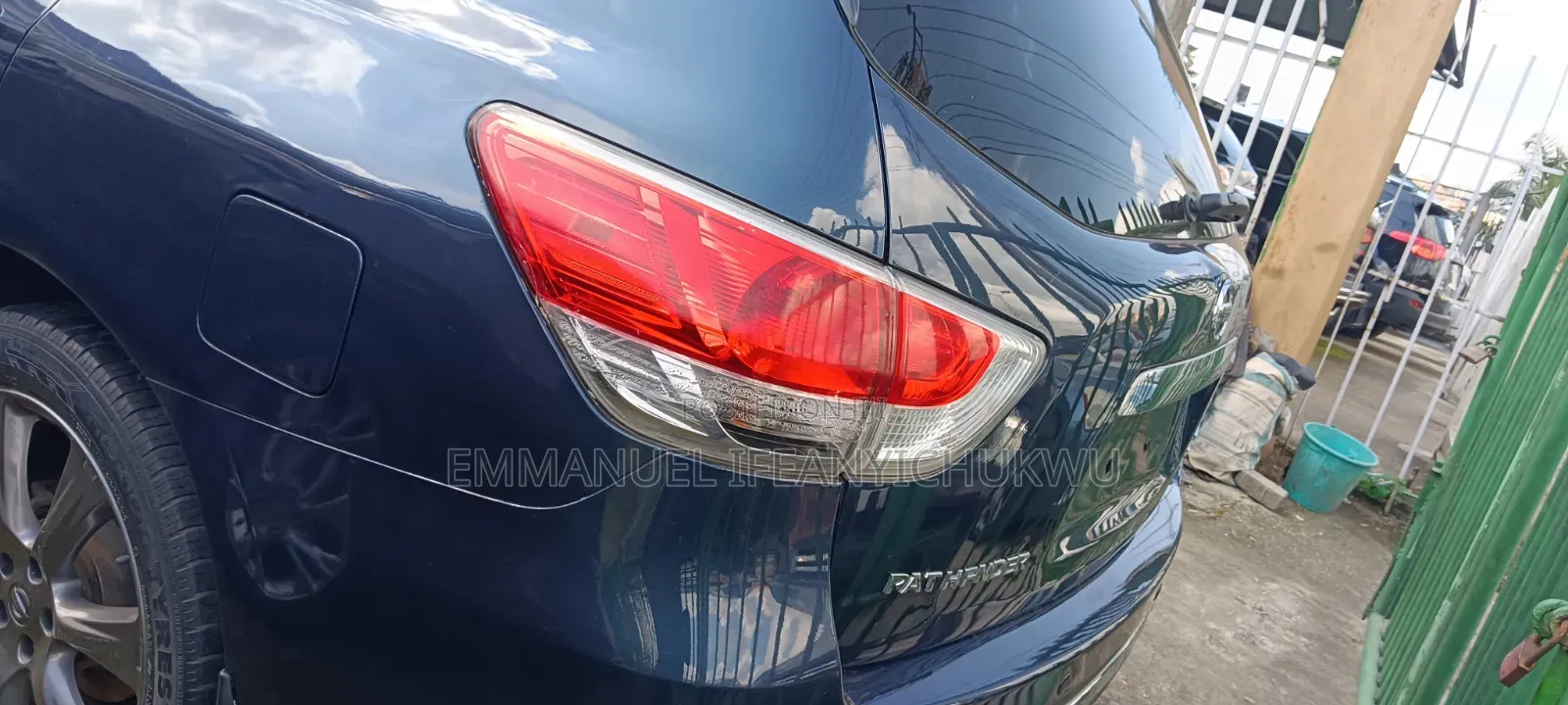 Nissan Pathfinder S 4x4 2011 Blue