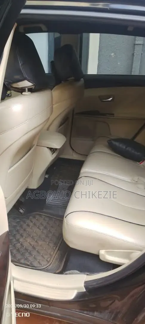Toyota Venza 2010 Gray