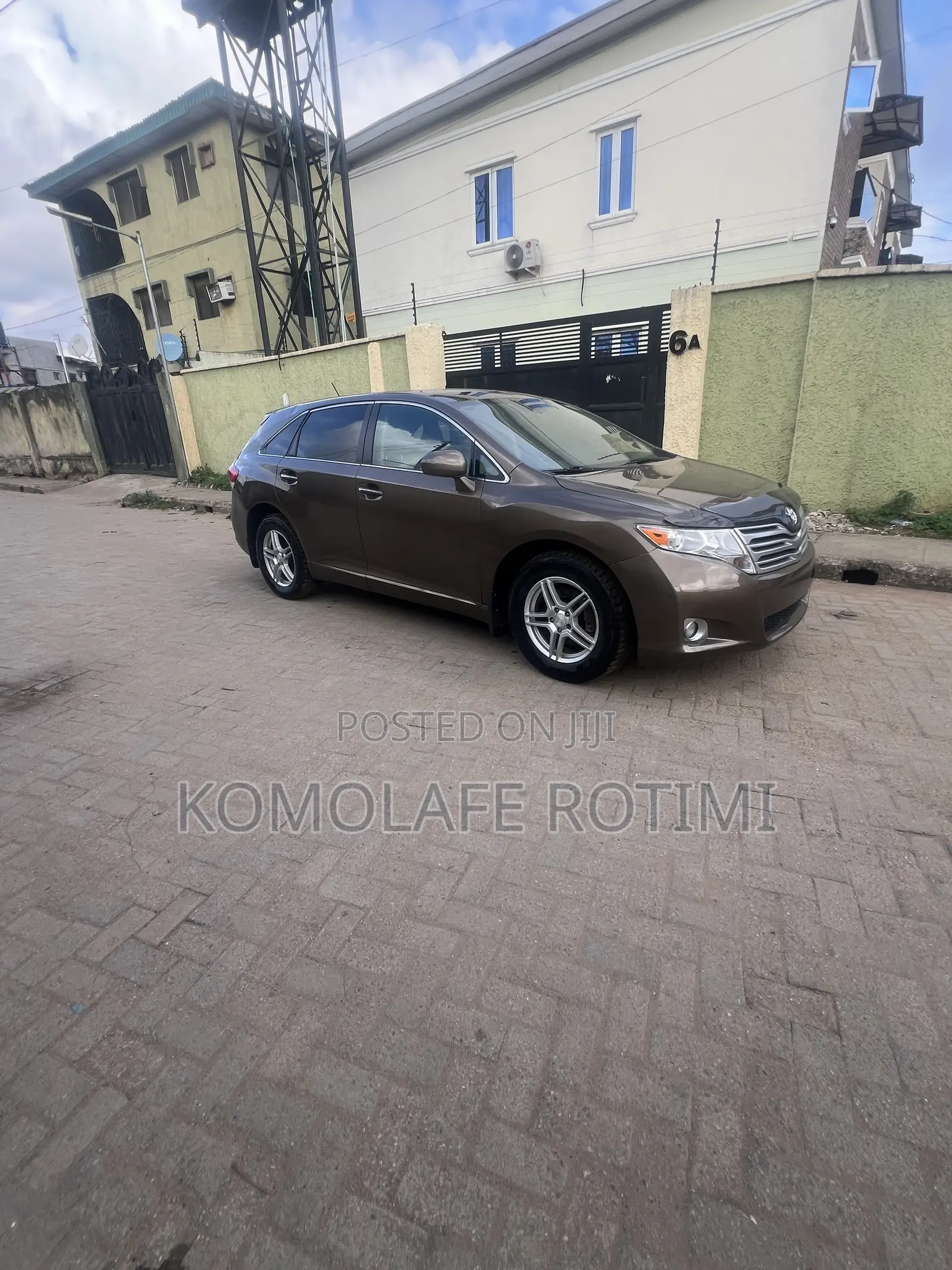 Toyota Venza V6 AWD 2010 Gold