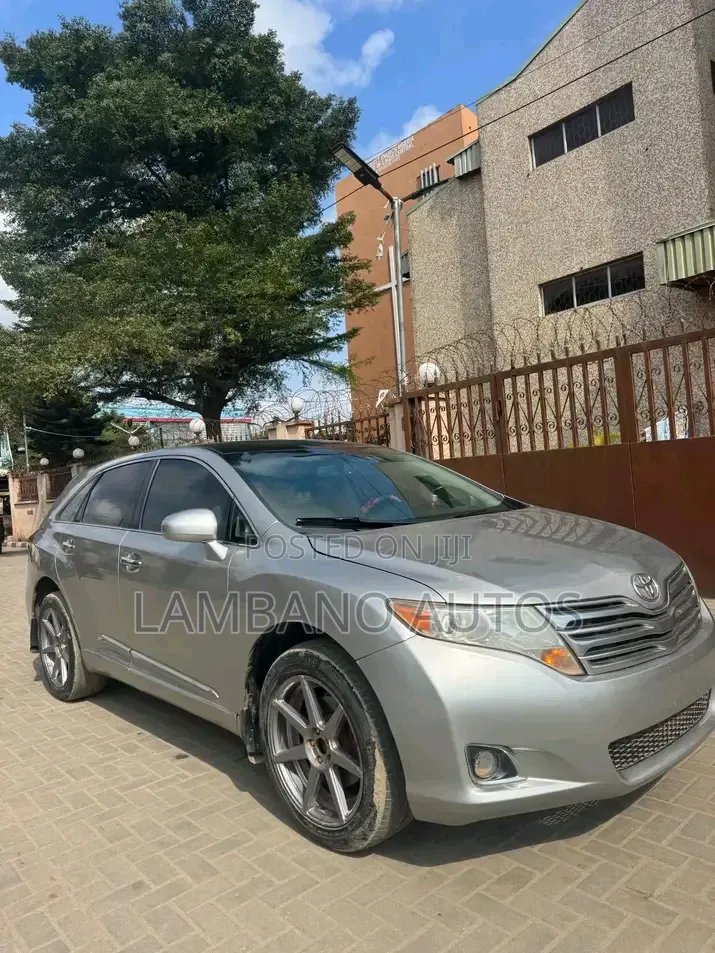 Toyota Venza Limited 2011 Silver