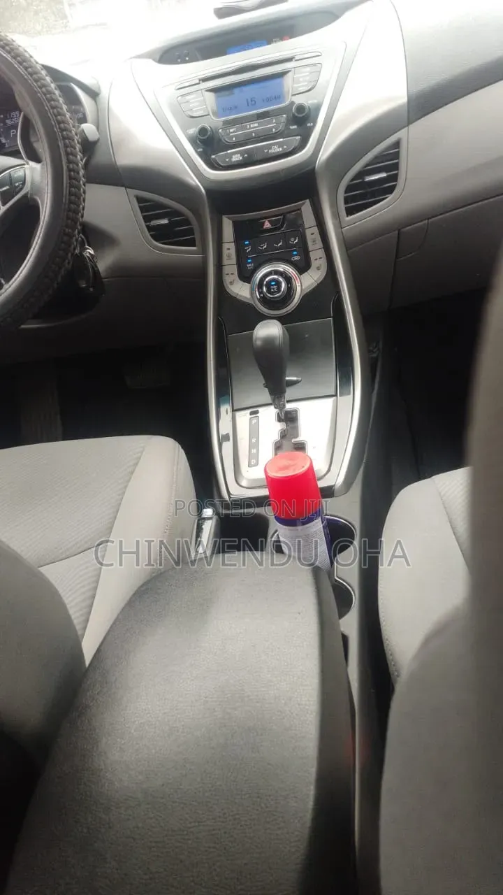 Hyundai Elantra 2014 Red