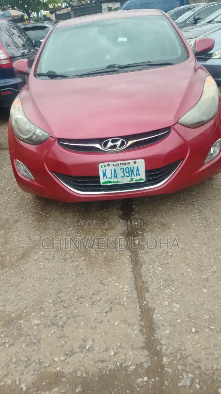 Hyundai Elantra 2014 Red