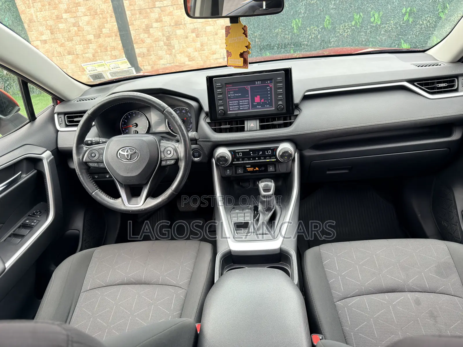 Toyota RAV4 XLE AWD 2019 Red