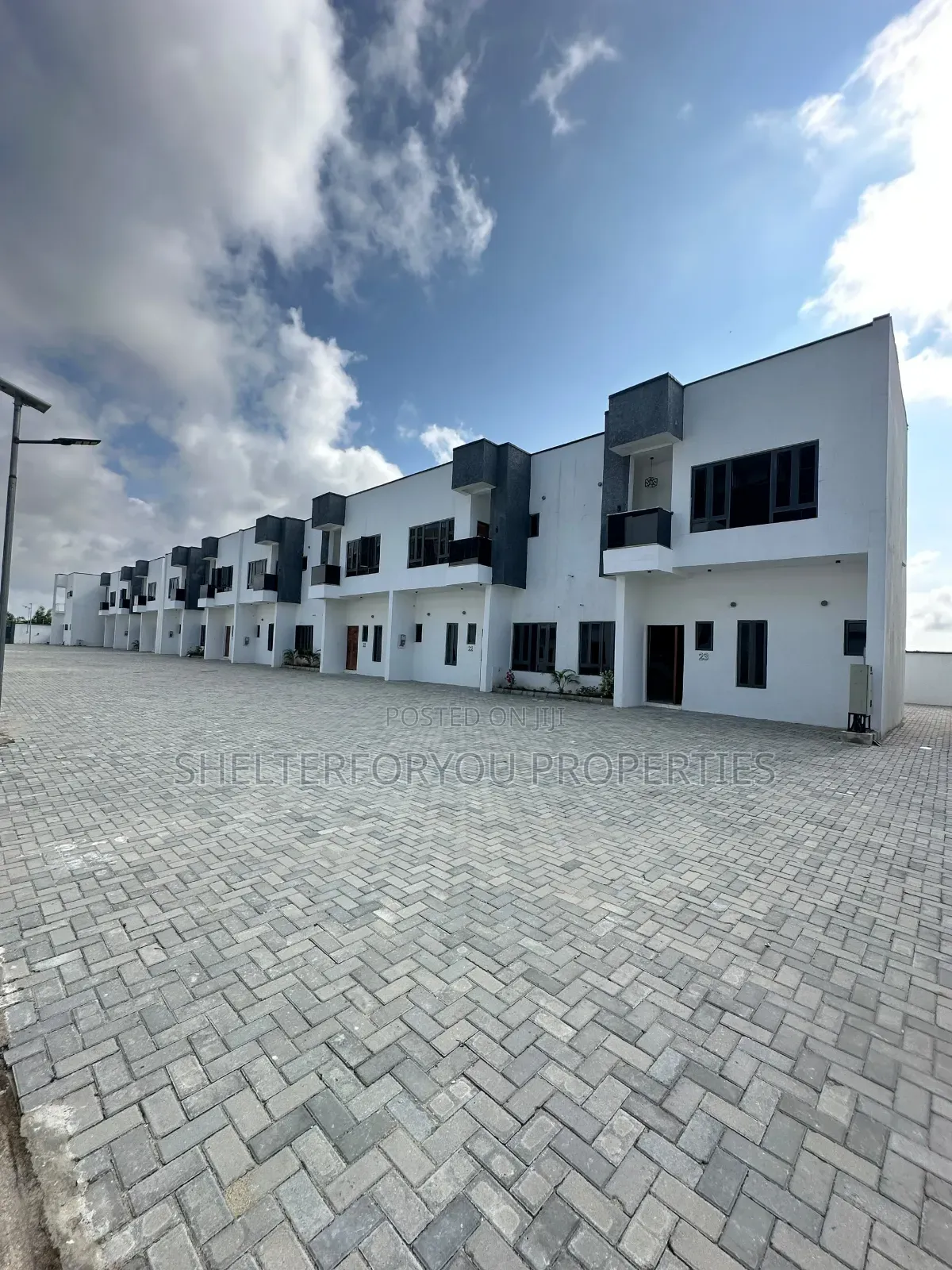 4bdrm Duplex in Lekki Expressway for rent