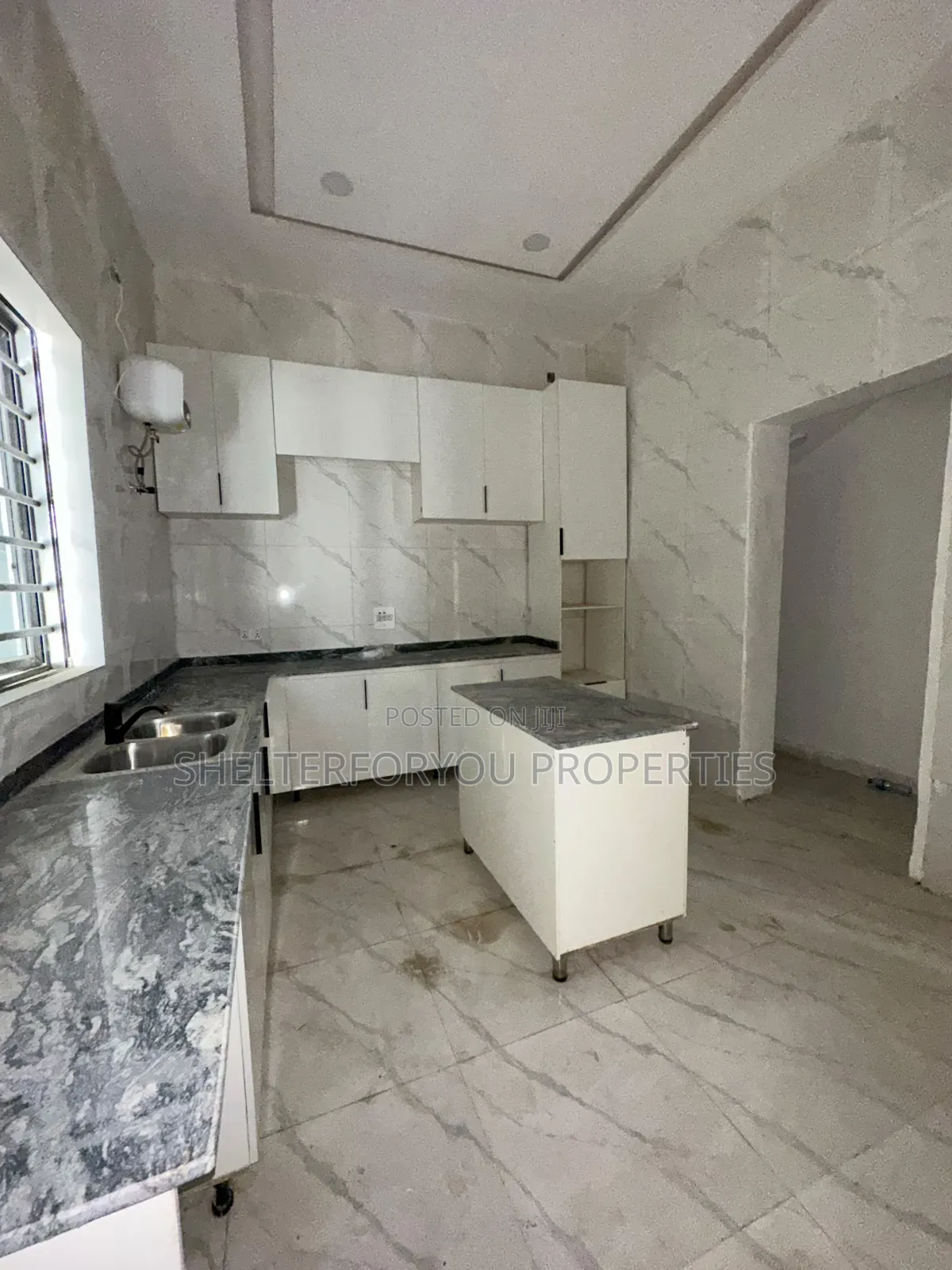 4bdrm Duplex in Lekki Expressway for rent