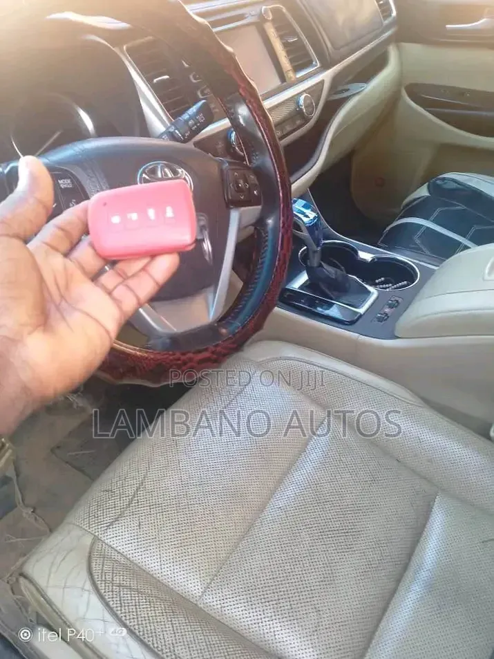 Toyota Highlander 2015 Red