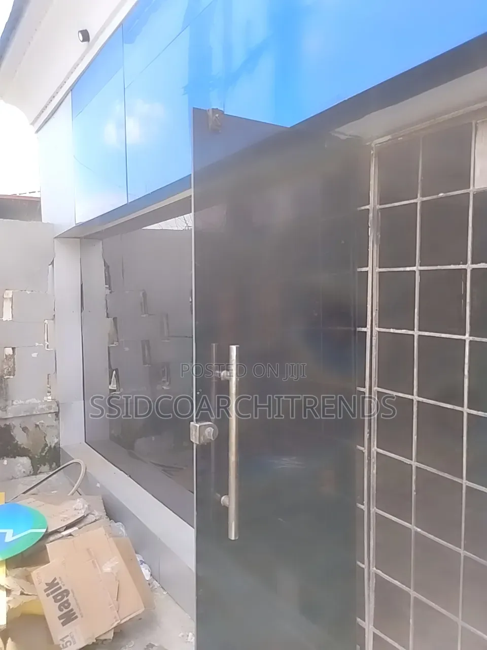 Neatly Used Shop/Office Space for Rent at Sangotedo 5m
