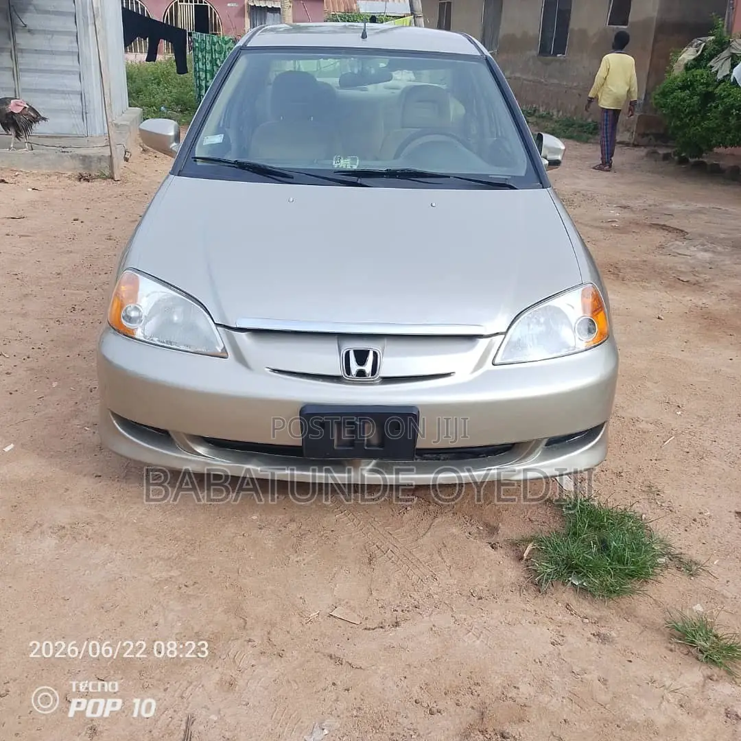 Honda Civic 2005 Gold