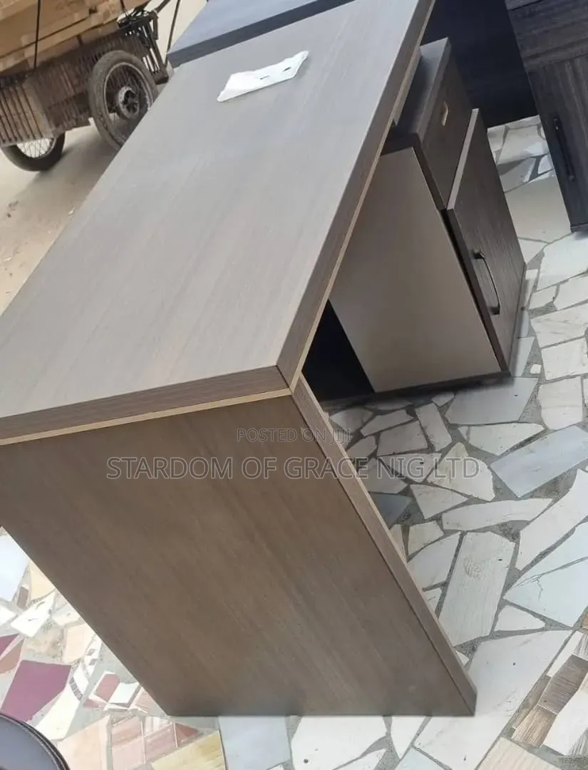 1.4miters Office Table