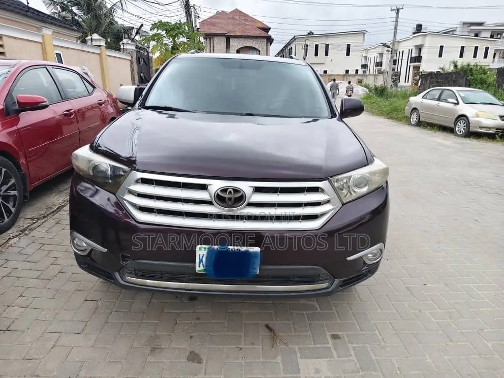 Toyota Highlander Limited 3.5L 2WD 2013 Brown