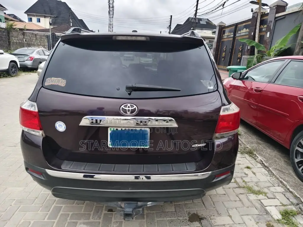 Toyota Highlander Limited 3.5L 2WD 2013 Brown