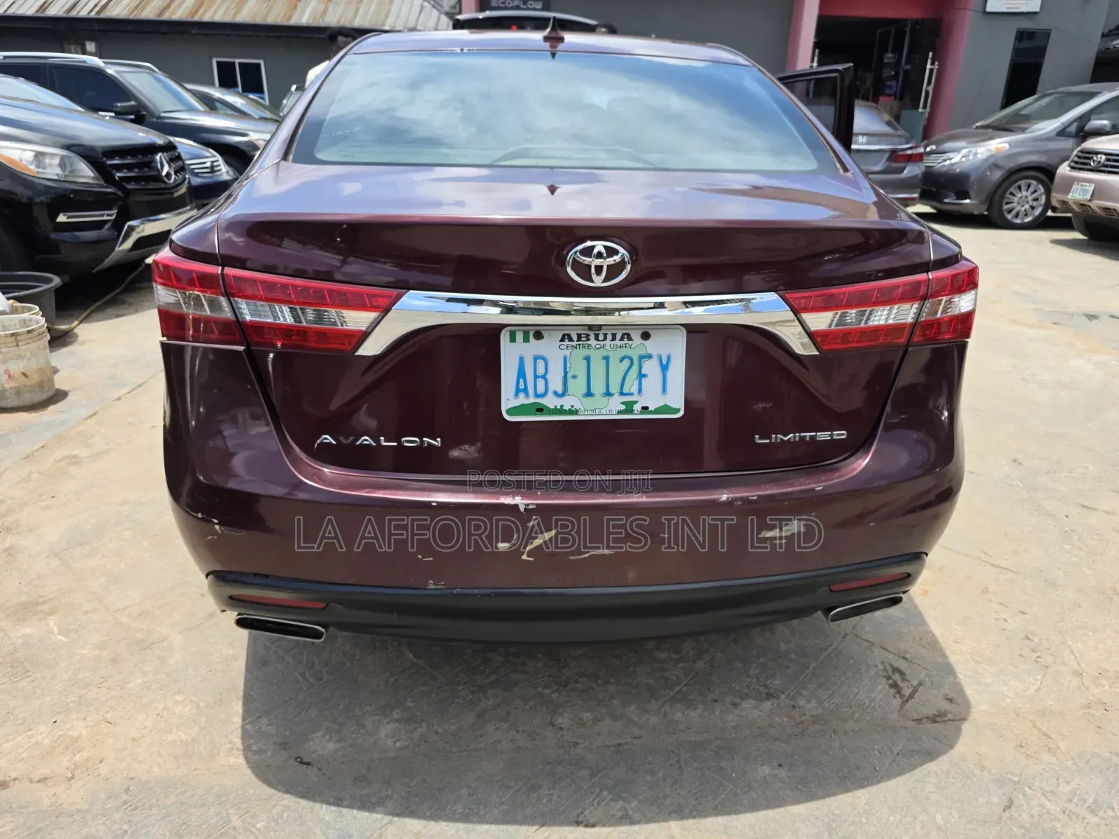 Toyota Avalon Limited Sedan FWD (3.5L 6cyl 6A) 2013 Maroon