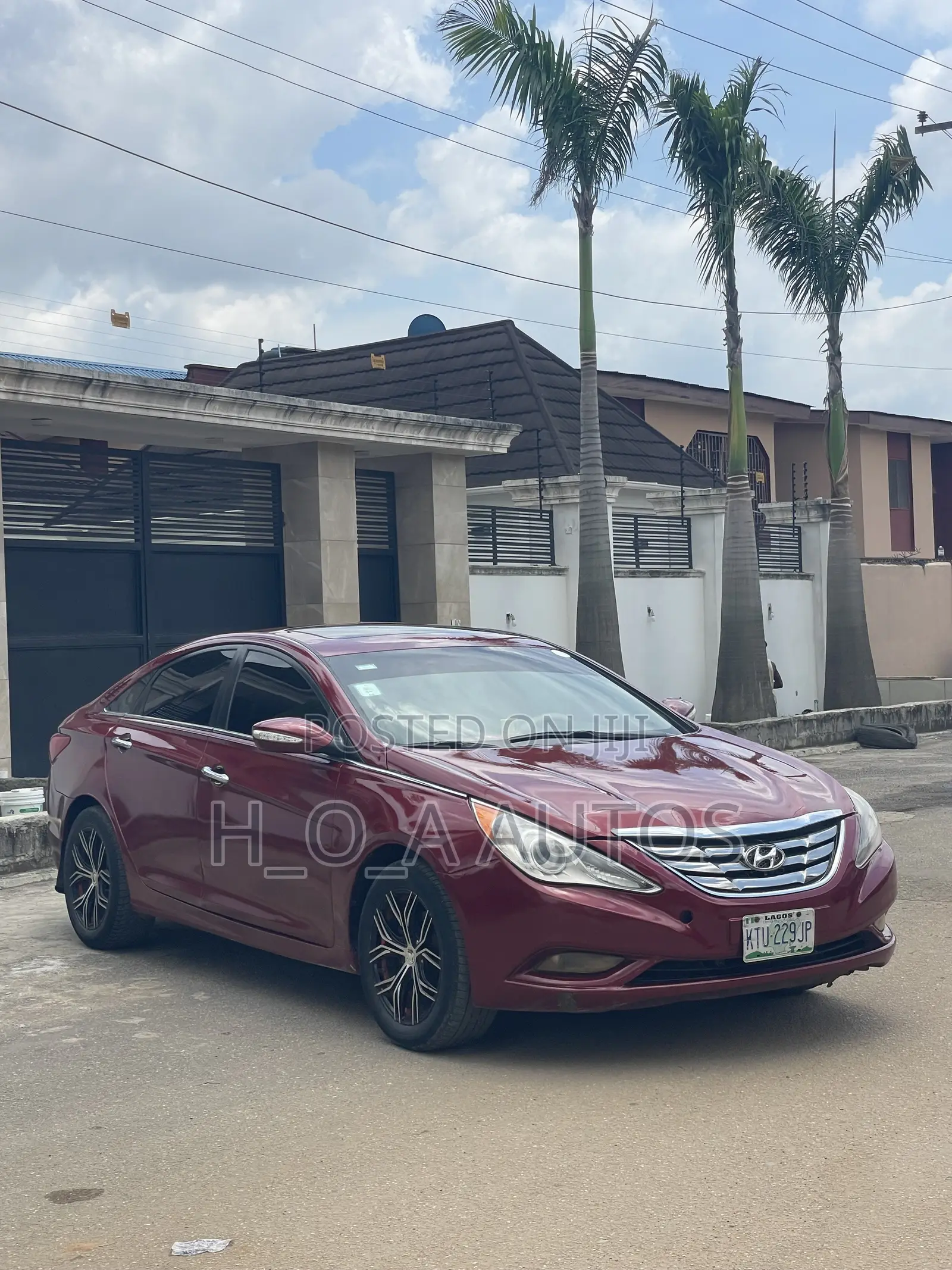 Hyundai Sonata Limited Sedan FWD (2.4L 4cyl 6A) 2012 Red