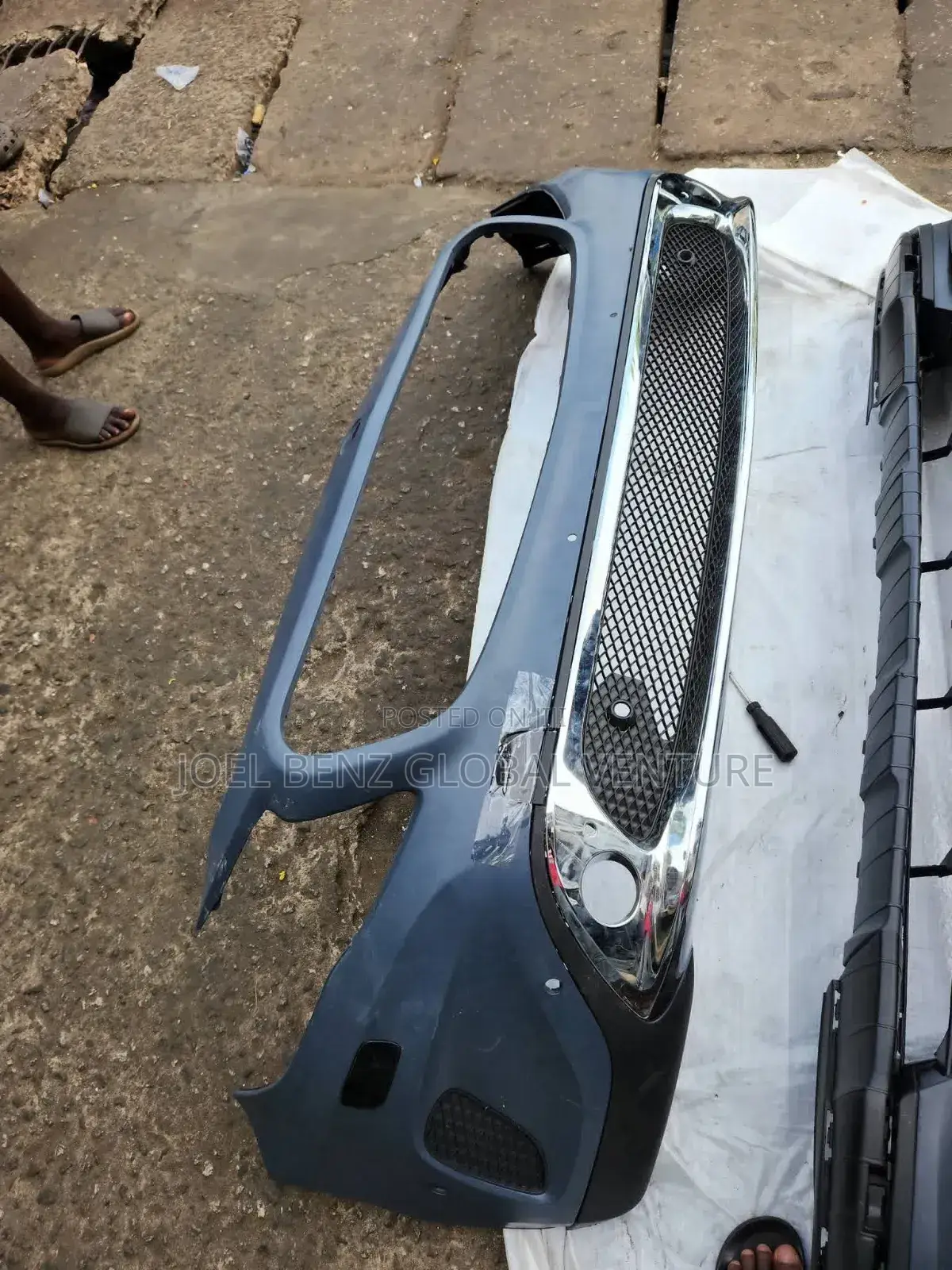 GLA250 Front Bumper With Headlight