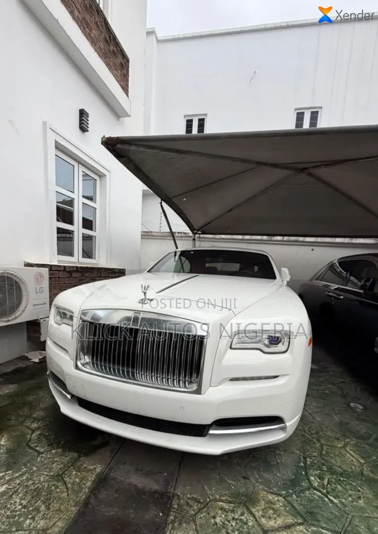 Rolls-Royce Ghost Base 2017 White