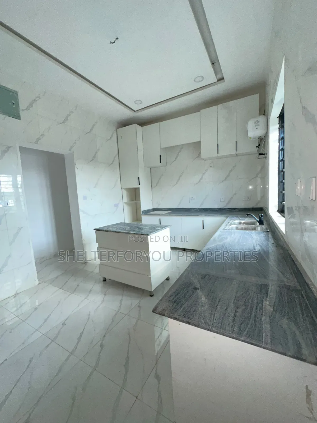 4bdrm Duplex in Lekki Expressway for rent