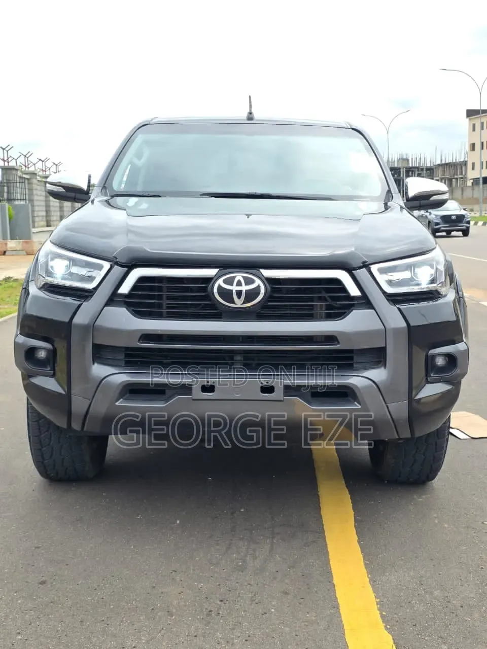 Toyota Hilux 2021 Black