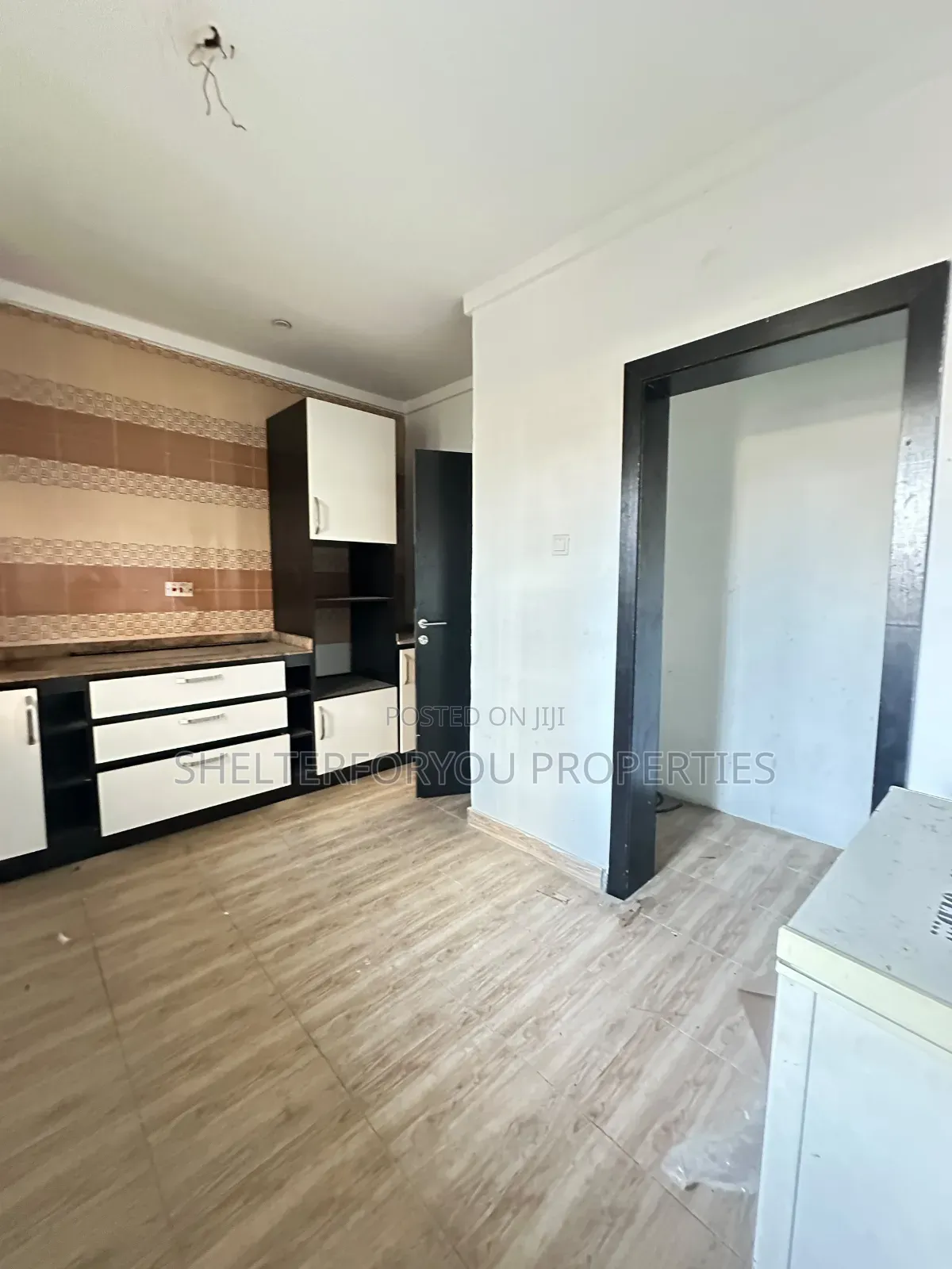 3bdrm Apartment in Lekki Expressway for rent