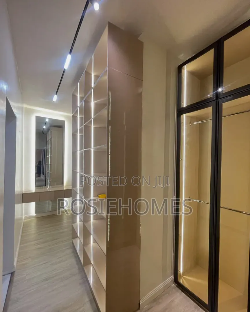 Furnished 4bdrm Duplex in Chevron for rent