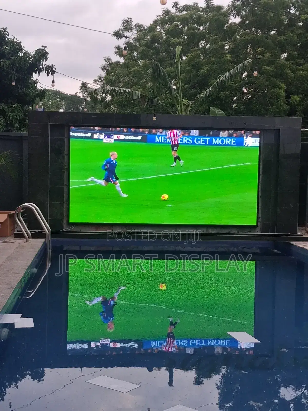 Big Outdoor Screen for Pool Per SQM