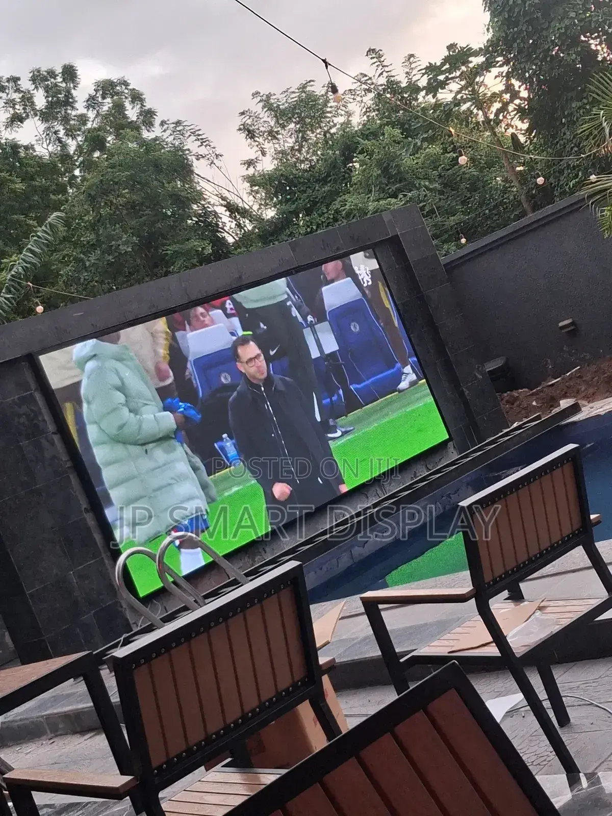 Big Outdoor Screen for Pool Per SQM