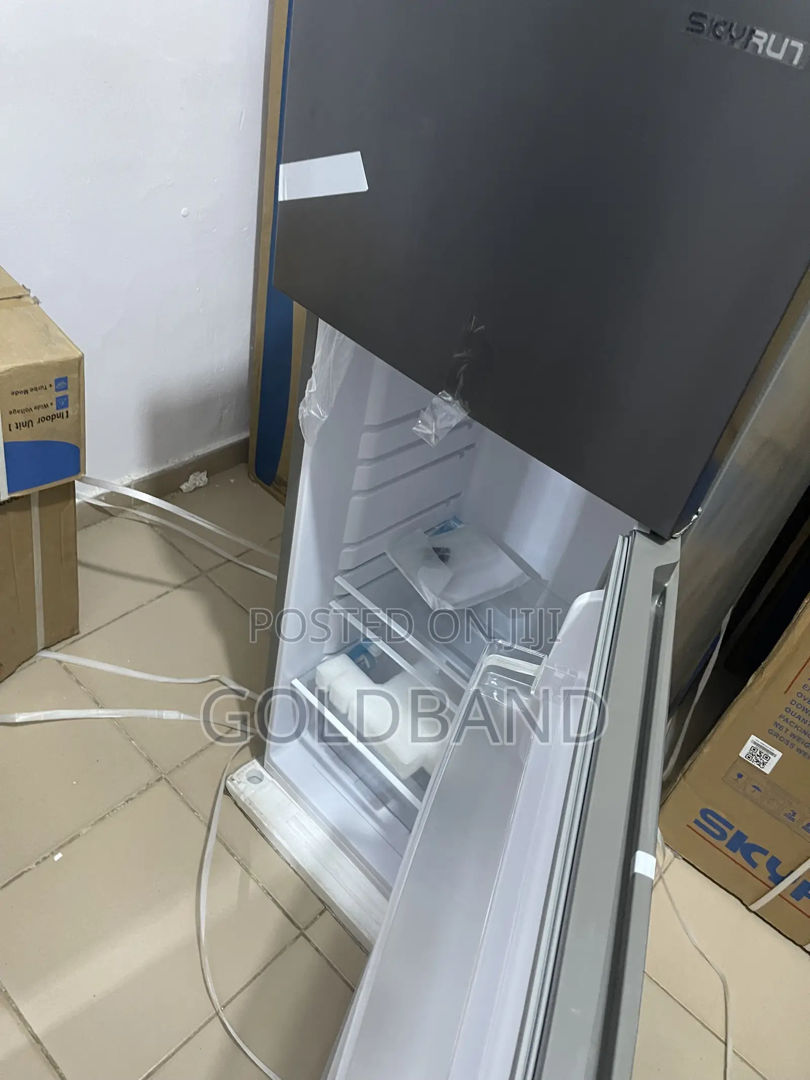SKyrun 200L Compact Top Mount Refrigerator