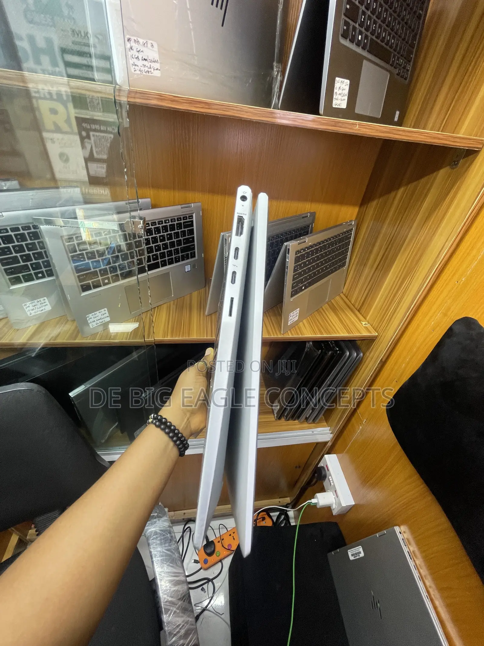 Laptop HP EliteBook 830 G8 16GB Intel Core i7 SSD 256GB