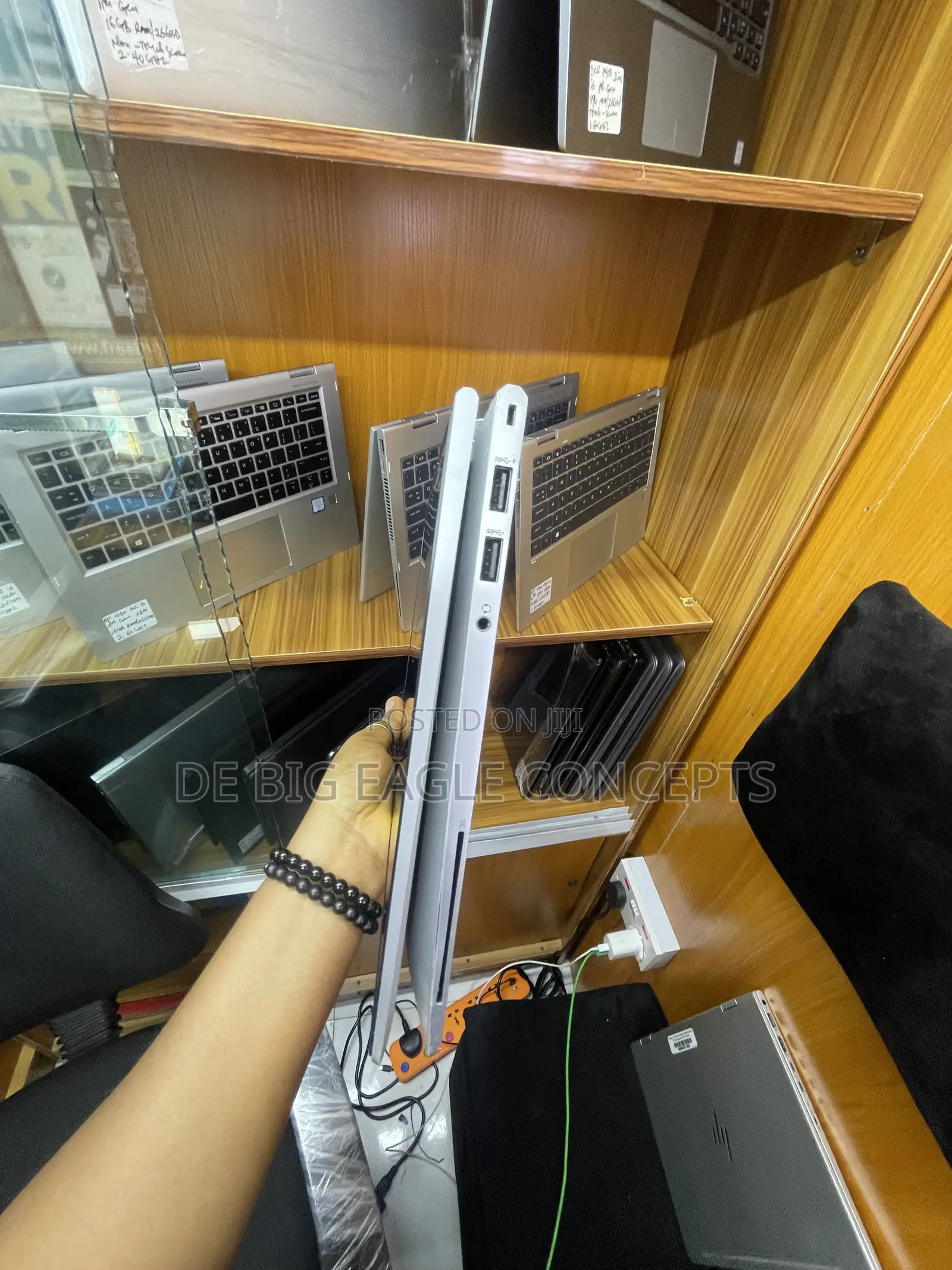 Laptop HP EliteBook 830 G8 16GB Intel Core i7 SSD 256GB