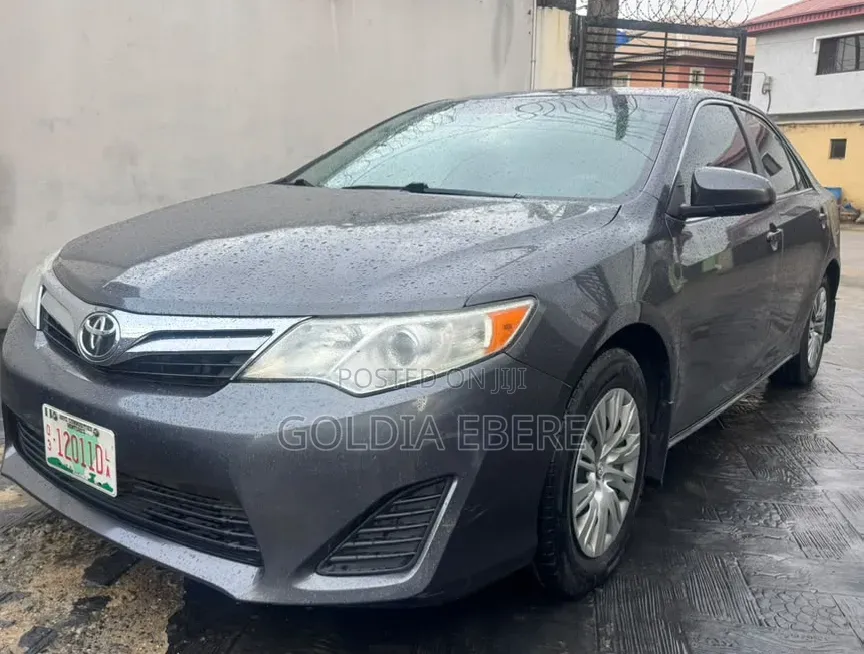 Toyota Camry 2014 Gray