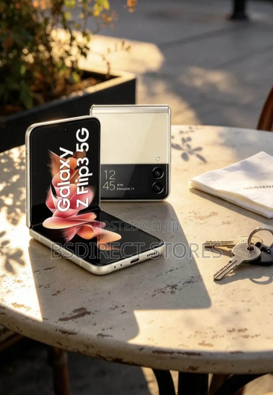 New Samsung Galaxy Z Flip 3 128 GB Gold