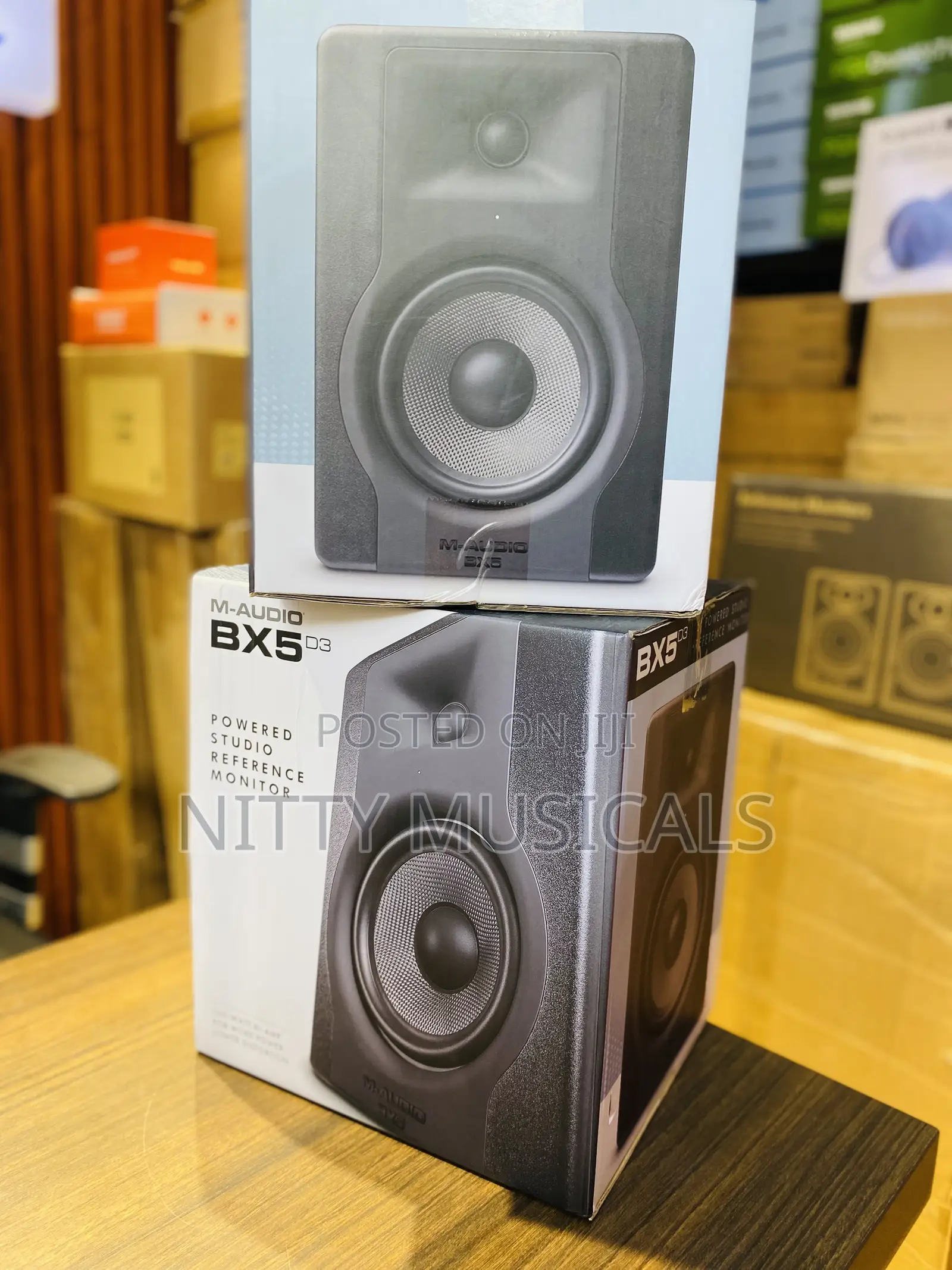 BX5D3 M-Audio 5” Bi-Amped Studio Monitor Speakers